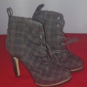 Gianni Bini heels booties gray plaid 6.5 women lace up zipper platform hiker